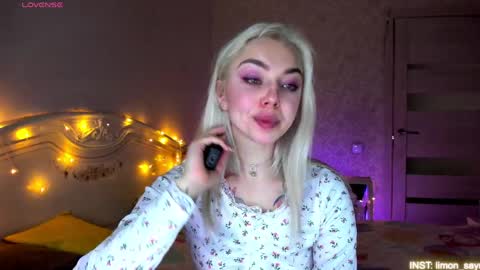 LilliMoore online show from March 2026 12:10:01 AM