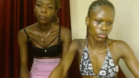 Snapshot of lilly_freak chatting on September 2025 09:00:01 AM Des online show from September 2025 09:00:01 AM