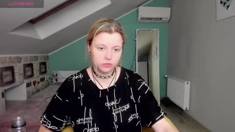 Snapshot of lillydepp chatting on December 2024 02:31:02 PM Lilly Depp online show from December 2024 02:31:02 PM