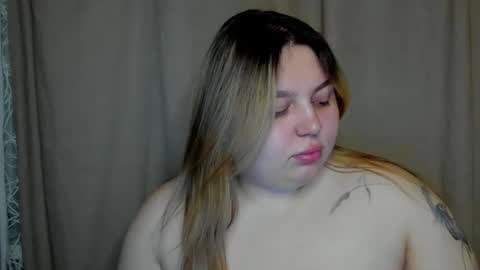 Snapshot of lillyhaigh chatting on May 2026 08:06:02 PM lillyhaigh online show from May 2026 08:06:02 PM