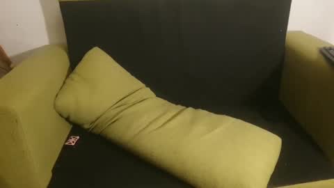 Snapshot of lillysissi chatting on January 2025 02:39:02 AM Lilli Sissy SlutCat online show from January 2025 02:39:02 AM