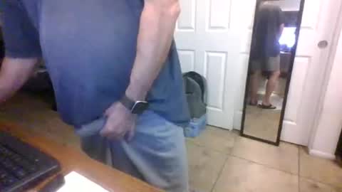 Snapshot of lilpackage69 chatting on January 2026 04:28:02 AM lilpackage69 online show from January 2026 04:28:02 AM