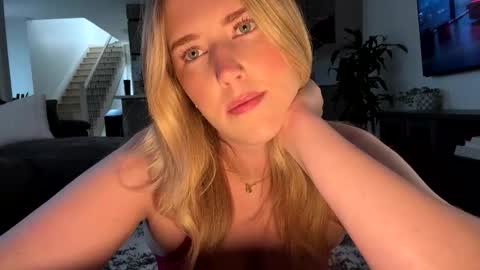 Ava online show from April 2026 01:35:02 PM