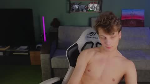 lilteddyboy online show from April 2026 08:09:01 PM