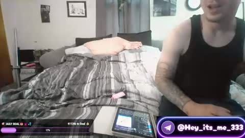 Snapshot of lilvioletxxx chatting on June 2026 10:19:02 PM Little Violet online show from June 2026 10:19:02 PM