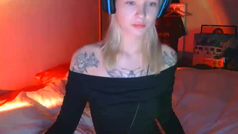 lily_angel777 online show from January 2026 07:06:02 PM