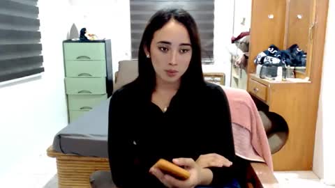 Snapshot of lily_darling chatting on November 2025 01:26:02 PM Lily Darling online show from November 2025 01:26:02 PM