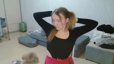 Lily dollyx online show from April 2026 05:41:01 PM