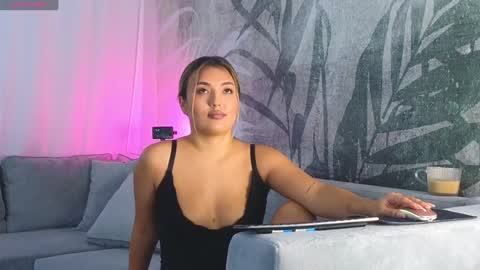 Lily online show from December 2024 09:45:02 AM