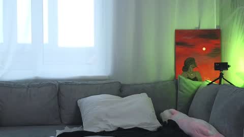 Lily online show from February 2025 11:02:01 AM