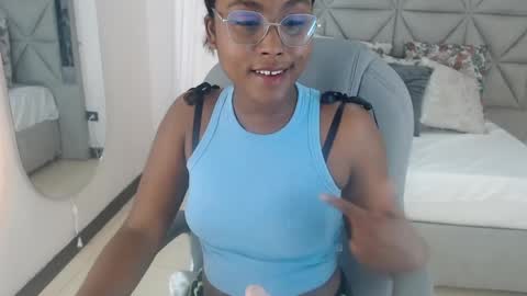 Snapshot of lily_mendoza chatting on June 2026 08:09:02 PM lily_mendoza online show from June 2026 08:09:02 PM