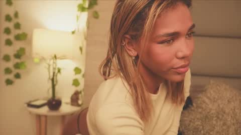 Lily Miiller online show from February 2026 12:01:01 AM