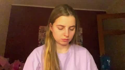 Snapshot of lily_smily chatting on February 2026 01:37:02 PM Lily online show from February 2026 01:37:02 PM