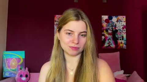 Snapshot of lily_smily chatting on May 2026 02:44:02 PM Lily online show from May 2026 02:44:02 PM