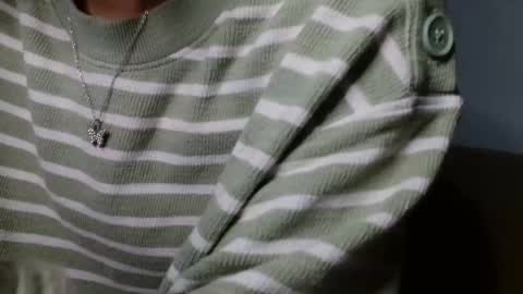 small lily online show from April 2026 04:18:01 PM