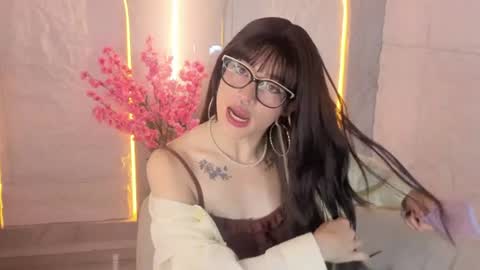 Snapshot of lily_tx chatting on June 2026 12:37:01 PM Follow me.. Live 730 to 1400 online show from June 2026 12:37:01 PM