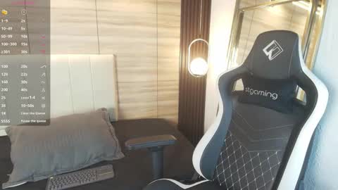 lily_waist online show from February 2026 11:14:01 AM