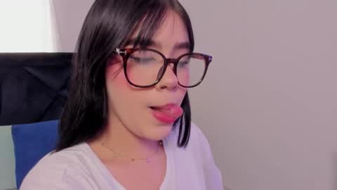 LilyWoodz online show from February 2026 07:07:01 PM