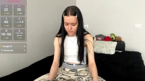 lilybloom244 online show from April 2026 10:47:02 AM