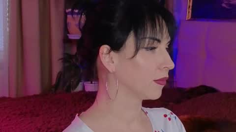 Lily online show from November 2025 08:38:01 AM