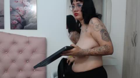 lilyfox23 online show from September 2025 12:37:01 PM
