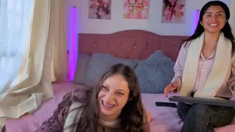 Lily online show from September 2025 01:03:01 PM