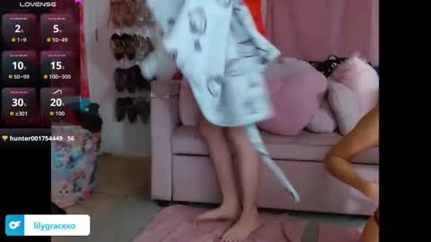 Lily Grace online show from October 2025 10:16:01 PM