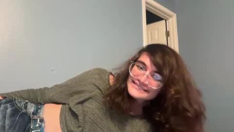 lilylustwell online show from April 2026 01:10:01 AM