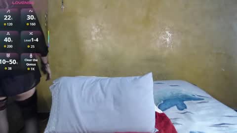 Lily Queen online show from May 2026 08:04:02 PM