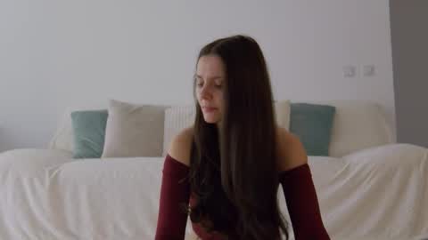 Lily online show from December 2025 11:41:01 AM