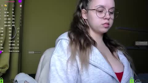 Lily online show from October 2025 12:27:02 PM