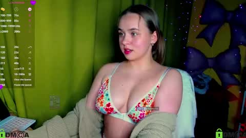 Snapshot of lilysweet13 chatting on May 2026 09:33:02 PM Lily online show from May 2026 09:33:02 PM
