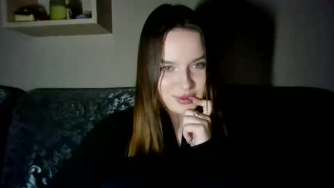 Snapshot of lilyygray chatting on October 2025 02:35:01 PM LilyyGray online show from October 2025 02:35:01 PM