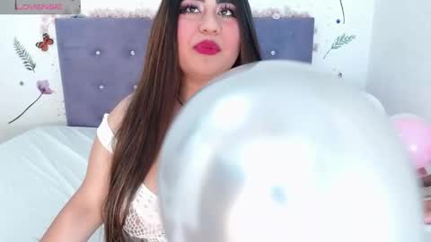 Lin  online show from April 2026 09:28:01 PM