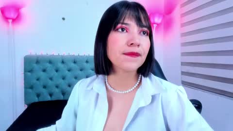  Lina Bedoya  online show from January 2025 11:52:01 AM