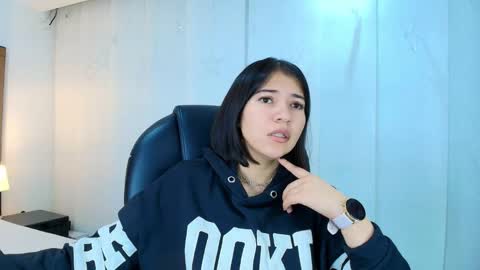  Lina Bedoya  online show from December 2025 11:26:02 AM