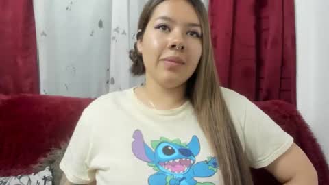 Snapshot of lina_browm chatting on December 2024 09:44:01 PM Lina Browm online show from December 2024 09:44:01 PM