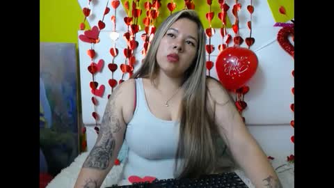 Snapshot of lina_browm chatting on February 2025 11:53:01 PM Lina Browm online show from February 2025 11:53:01 PM