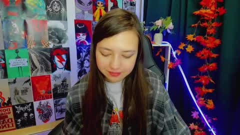 Lina online show from December 2024 02:13:01 AM