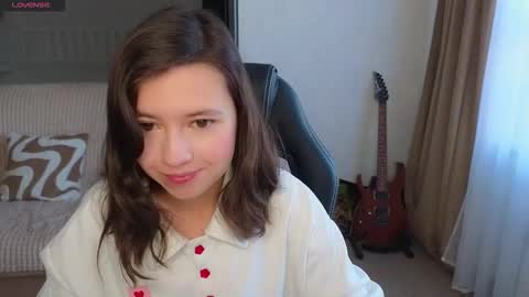 Lina online show from October 2025 04:07:01 AM