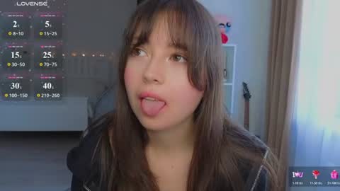 Snapshot of lina_brownie chatting on July 2026 01:36:02 AM Lina online show from July 2026 01:36:02 AM