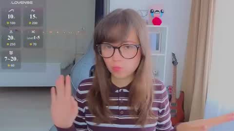Snapshot of lina_brownie chatting on July 2026 04:10:01 AM Lina online show from July 2026 04:10:01 AM