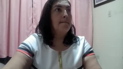Snapshot of lina_maria99 chatting on May 2026 11:32:01 PM Lina Mara99 online show from May 2026 11:32:01 PM