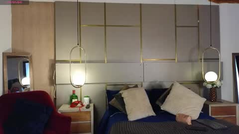 Lina online show from April 2026 07:11:02 PM