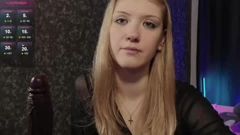 Lina online show from May 2026 08:38:01 PM