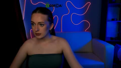 linaa_dolly online show from May 2026 02:13:01 PM