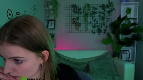 linaa_dolly online show from June 2026 01:45:01 PM