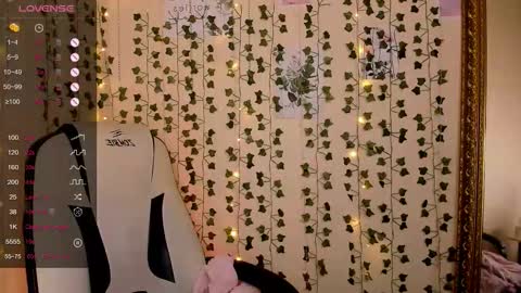 Lina online show from February 2026 08:19:01 AM