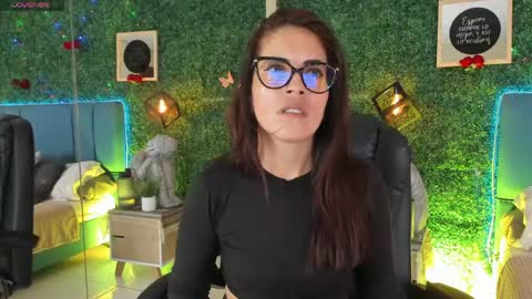 Snapshot of linagh chatting on May 2026 11:26:01 AM Lina online show from May 2026 11:26:01 AM