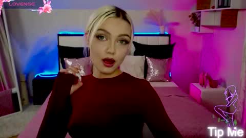 I am Lina online show from November 2025 03:22:01 PM